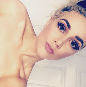 Meet your Posher, Renee